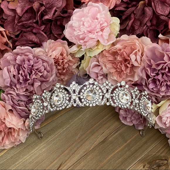 Stunning Greek Goddess Crystal Bridal Tiara Crown - Picture 9 of 16